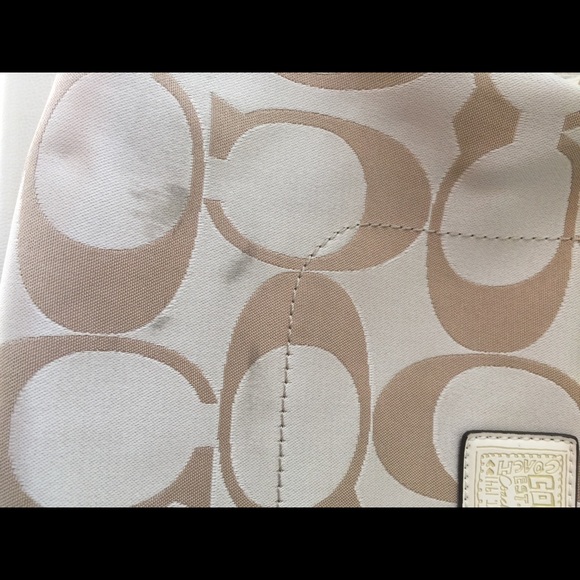 Coach purse - Picture 2 of 6